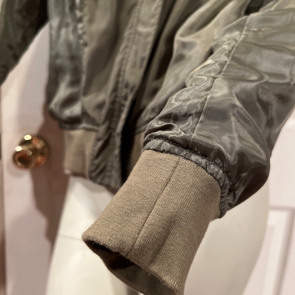 Bomber jacket - Picture 7 of 8